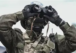 摩托骑士路遇车祸立即停车报警救援